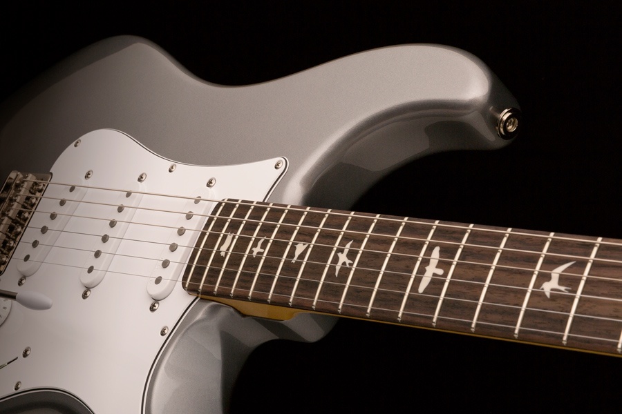 Silver-Sky-Tungsten_pickups_moore_guitars
