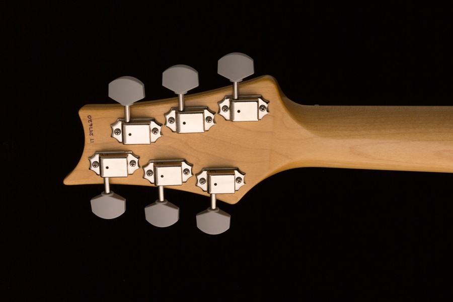 Silver-Sky-Tungsten_tuners_moore_guitars